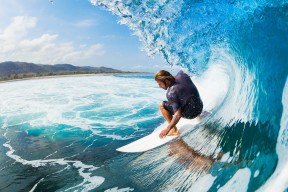 JIUYOU SPORTSFaker重要时刻持续失利，巴塞罗那带队取胜！再创辉煌时刻